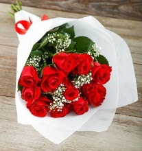9 kırmızı gülden buket çiçeği  Aydın çiçek gönderme 